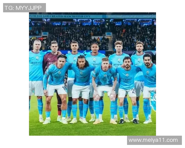 撕衣服的足球明星背后的故事与荣耀揭秘